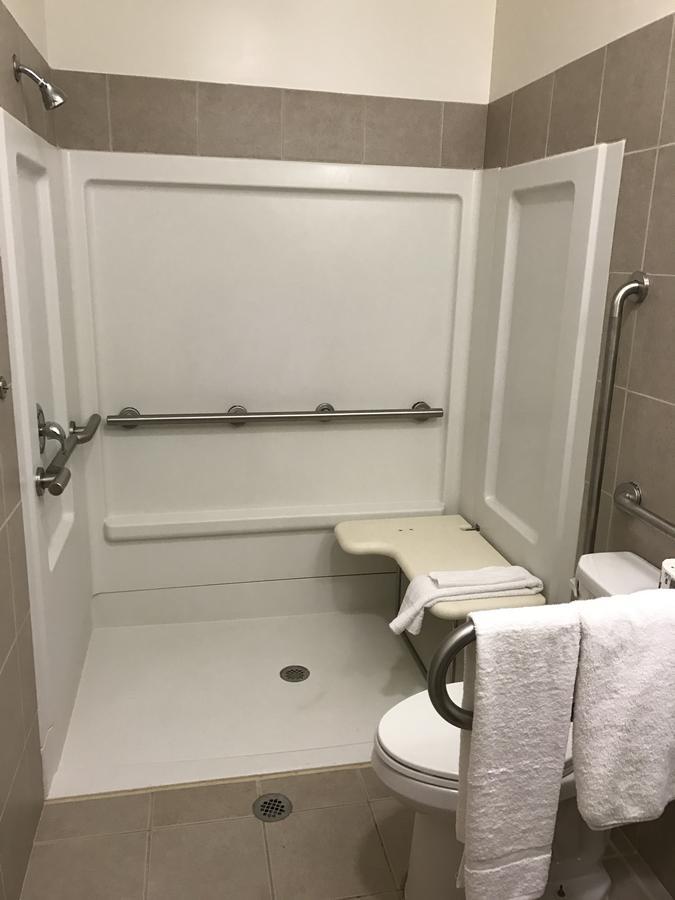 Waterbury Big Apple Motel Екстериор снимка