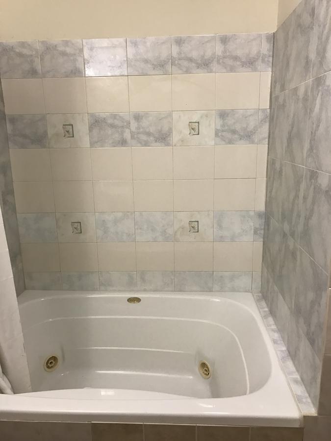 Waterbury Big Apple Motel Екстериор снимка