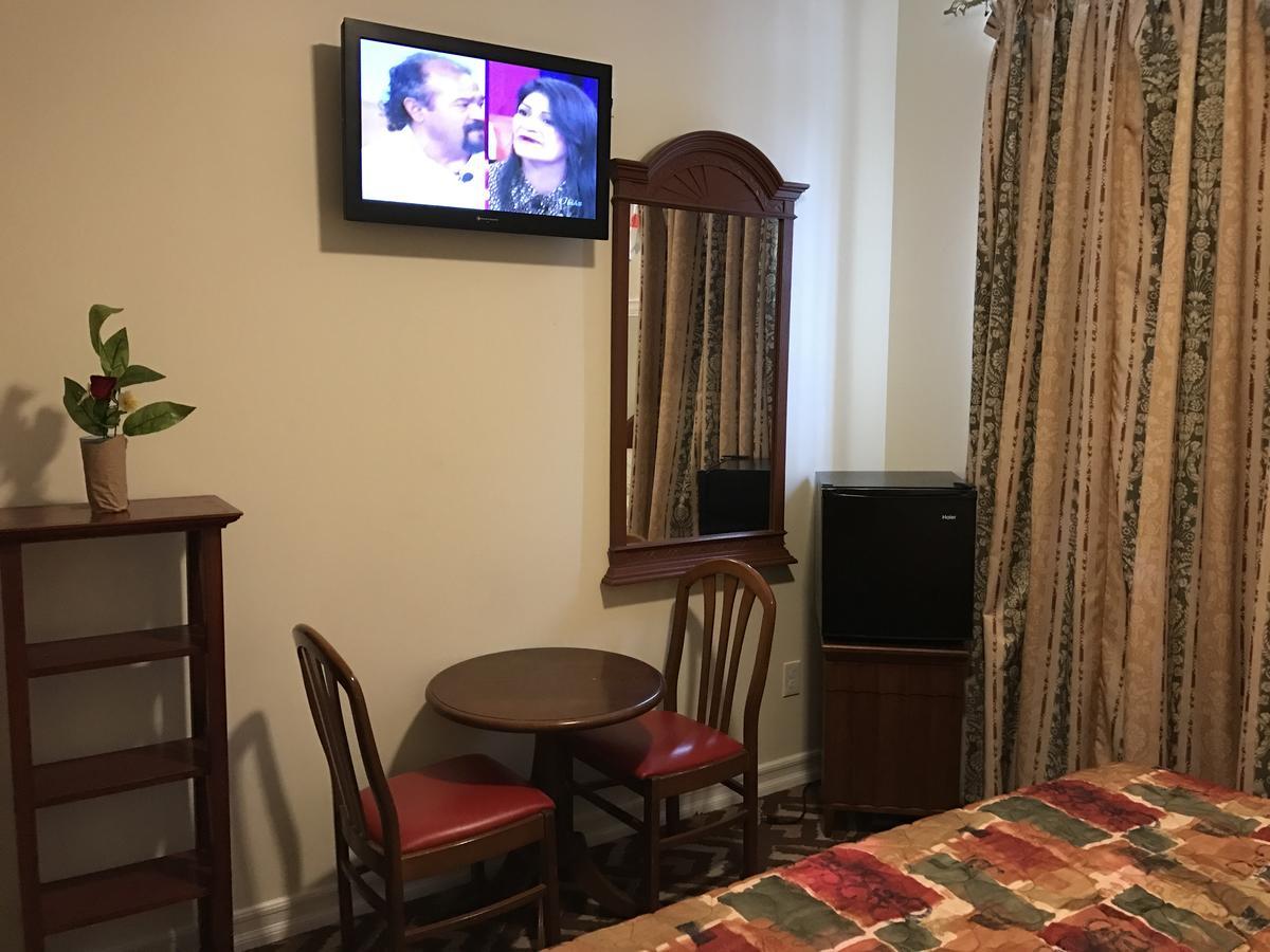 Waterbury Big Apple Motel Екстериор снимка